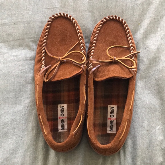 mens minnetonka moccasin slippers